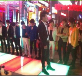 广西深圳夜总会伴游模特雇用(深圳KTV模特雇用)