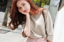 广西韩国女模特(韩国女模特泳装表寅)
