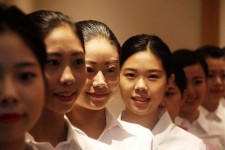 广西私人伴游招聘 度假区万元月薪招“泳装伴游”