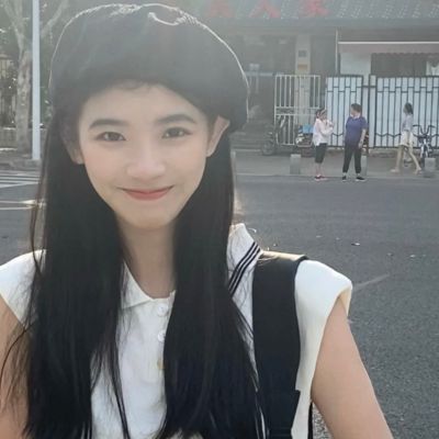广西商务伴游带客户去看海豚表演