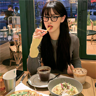 广西伴游女生娄婷的资料