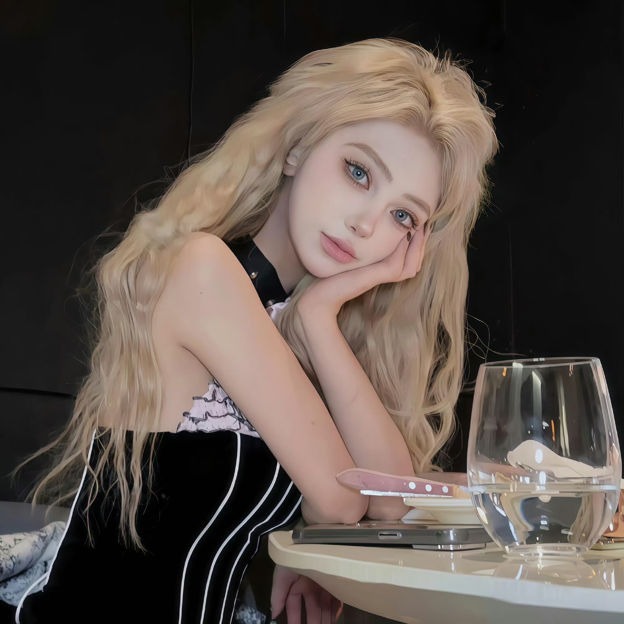 广西伴游女生晨露的资料