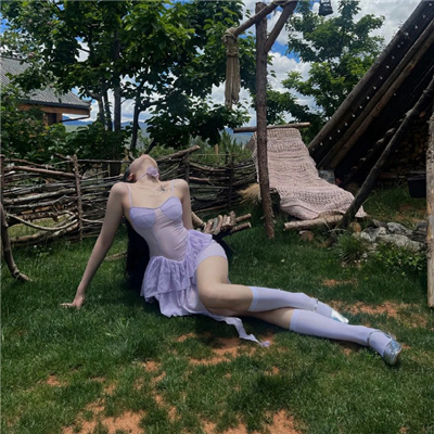 广西伴游女生计玲珑