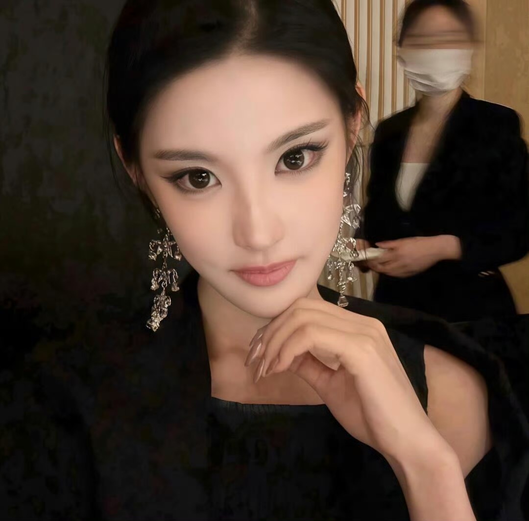 广西伴游女生 | Isabella Chen的资料